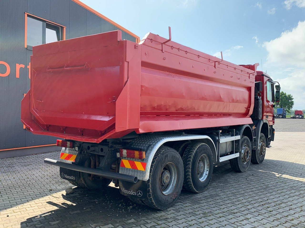 Mercedes-Benz ACTROS 4141 EURO4 8x8 Muldenkipper - Camion basculantă: Foto 5 Mercedes-Benz ACTROS 4141 EURO4 8x8 Muldenkipper - Camion basculantă: Foto 5