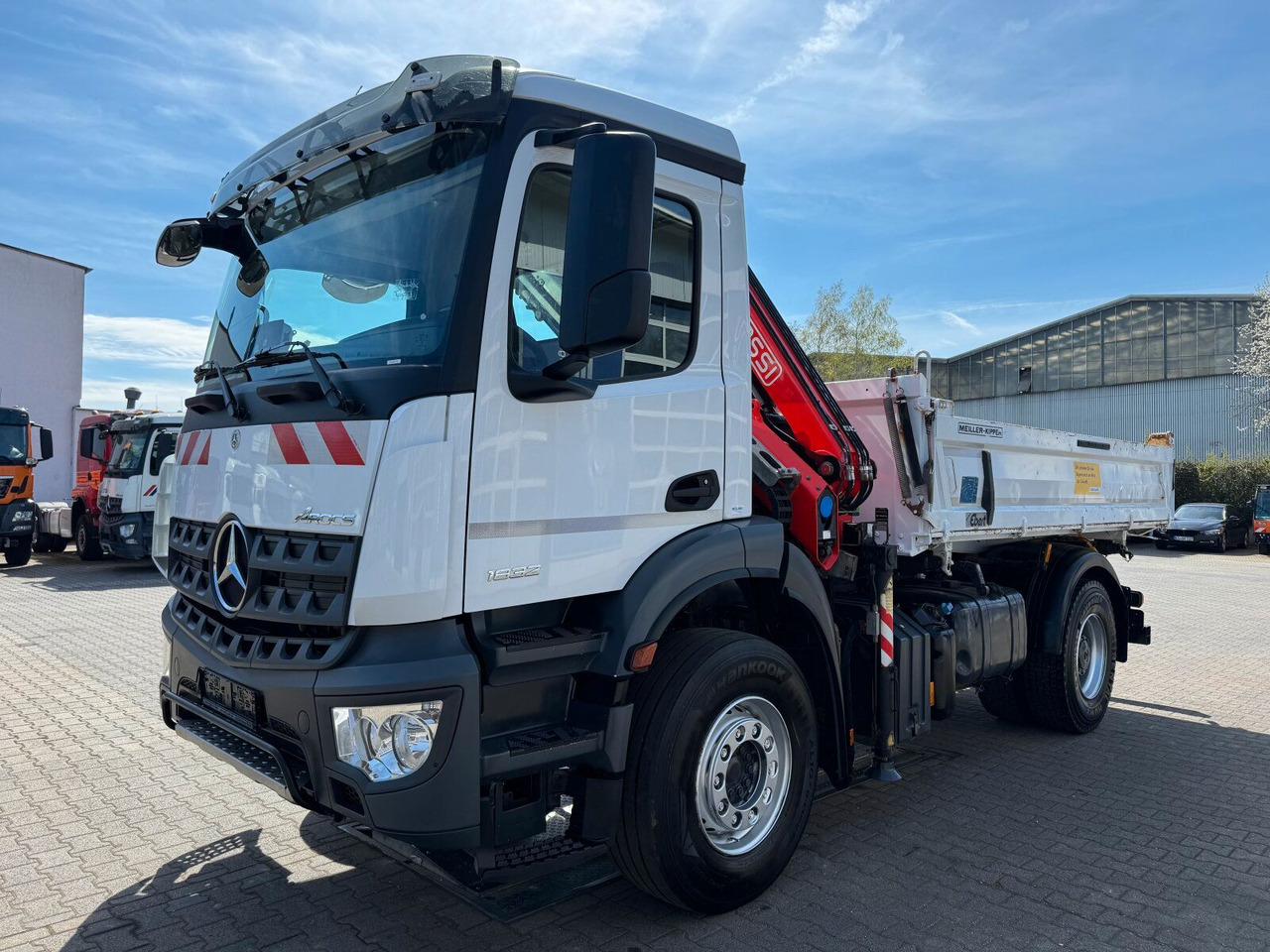 Mercedes-Benz AROCS 1832 4x2 Euro 6 Kipper Kran FASSI F120FB - Camion basculantă, Camion cu macara: Foto 2 Mercedes-Benz AROCS 1832 4x2 Euro 6 Kipper Kran FASSI F120FB - Camion basculantă, Camion cu macara: Foto 2