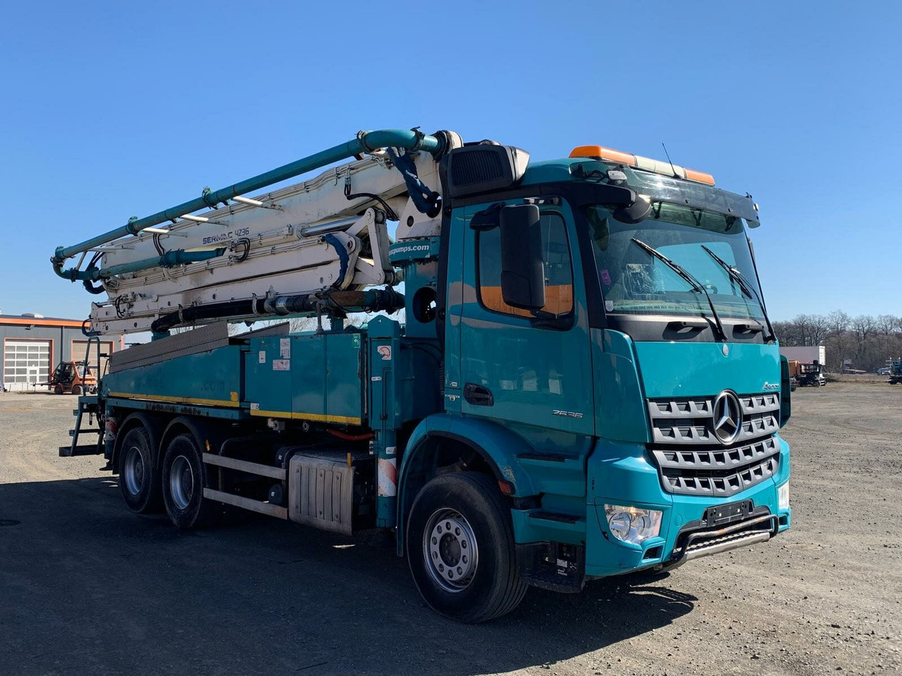 Mercedes-Benz AROCS 2636 6x4 Euro 6 Betonpumpe SERMAC 4Z36 - Autopompă de beton: Foto 2 Mercedes-Benz AROCS 2636 6x4 Euro 6 Betonpumpe SERMAC 4Z36 - Autopompă de beton: Foto 2