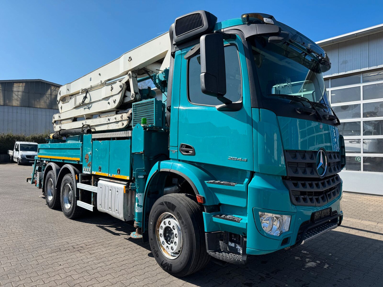 Mercedes-Benz AROCS 2844 6x4 Euro 6 Betonpumpe SERMAC 5Z33 - Autopompă de beton: Foto 1 Mercedes-Benz AROCS 2844 6x4 Euro 6 Betonpumpe SERMAC 5Z33 - Autopompă de beton: Foto 1