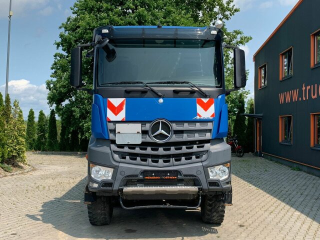 Mercedes-Benz AROCS 4145 8x8 EURO6 Muldenkipper - Camion basculantă: Foto 3 Mercedes-Benz AROCS 4145 8x8 EURO6 Muldenkipper - Camion basculantă: Foto 3