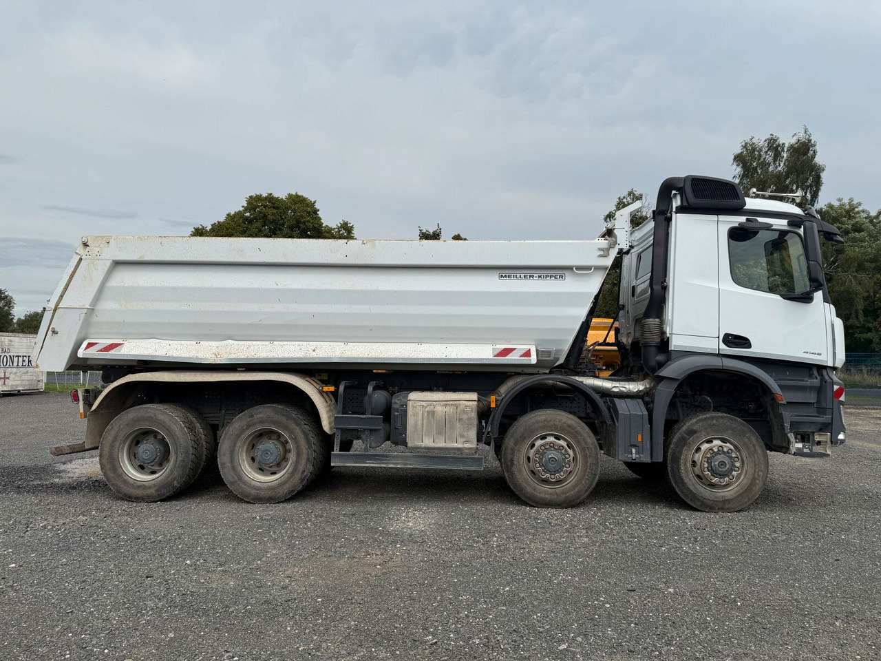 Mercedes-Benz AROCS 4145 8x8 Meiller Muldenkipper - Camion container de gunoi: Foto 3 Mercedes-Benz AROCS 4145 8x8 Meiller Muldenkipper - Camion container de gunoi: Foto 3