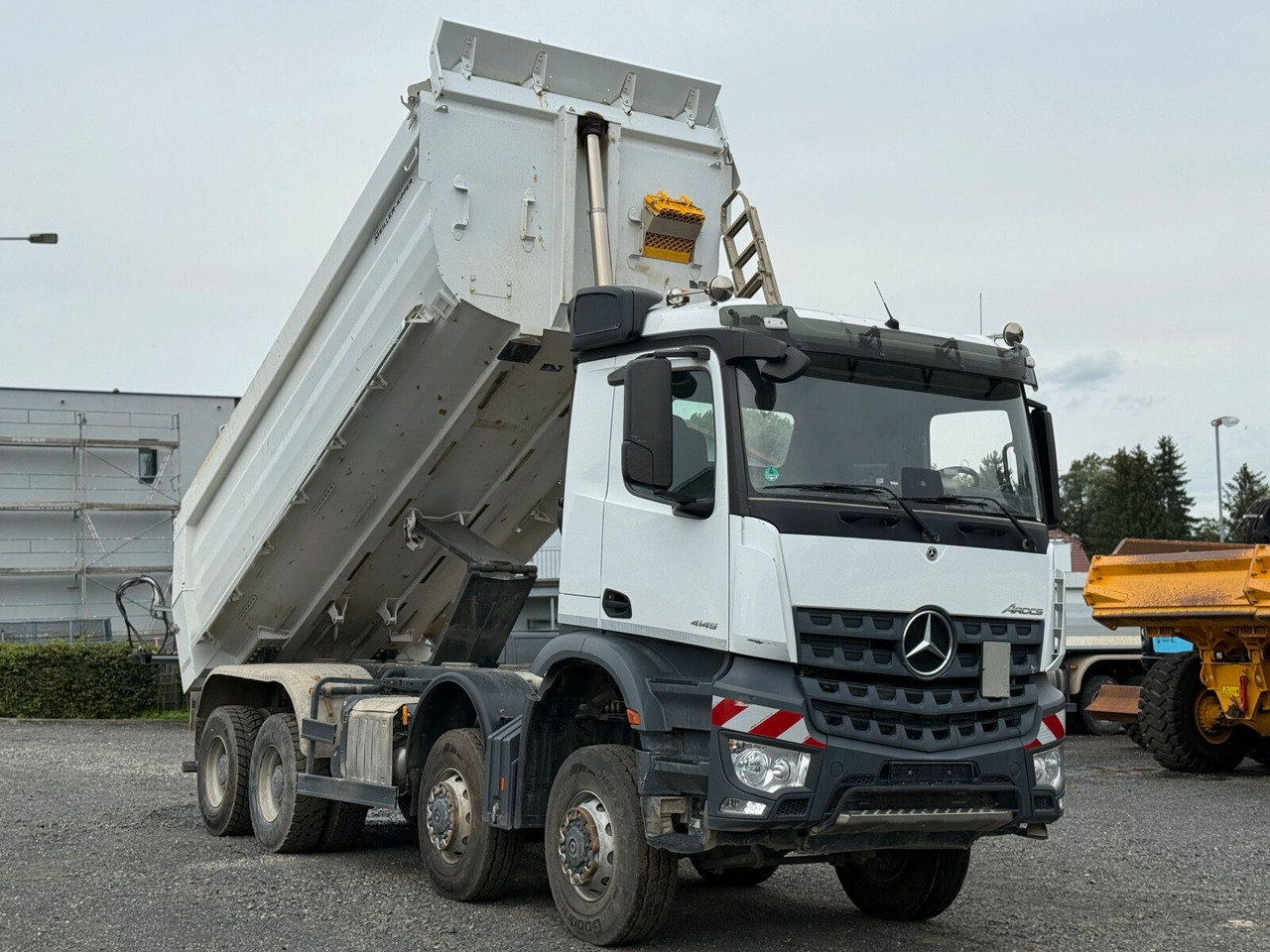 Mercedes-Benz AROCS 4145 8x8 Meiller Muldenkipper - Camion container de gunoi: Foto 2 Mercedes-Benz AROCS 4145 8x8 Meiller Muldenkipper - Camion container de gunoi: Foto 2