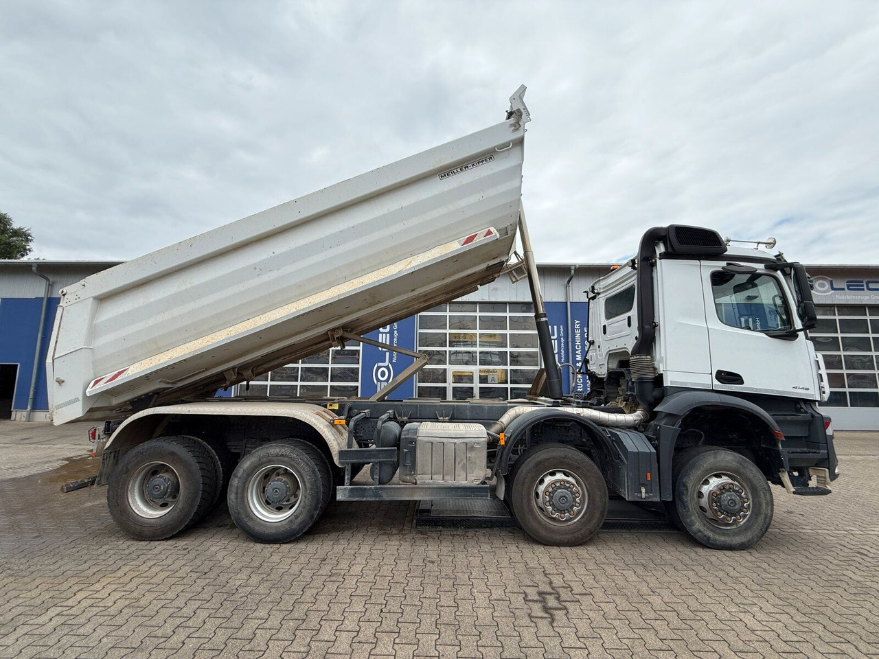 Mercedes-Benz AROCS 4145 8x8 Meiller Muldenkipper - Camion container de gunoi: Foto 4 Mercedes-Benz AROCS 4145 8x8 Meiller Muldenkipper - Camion container de gunoi: Foto 4