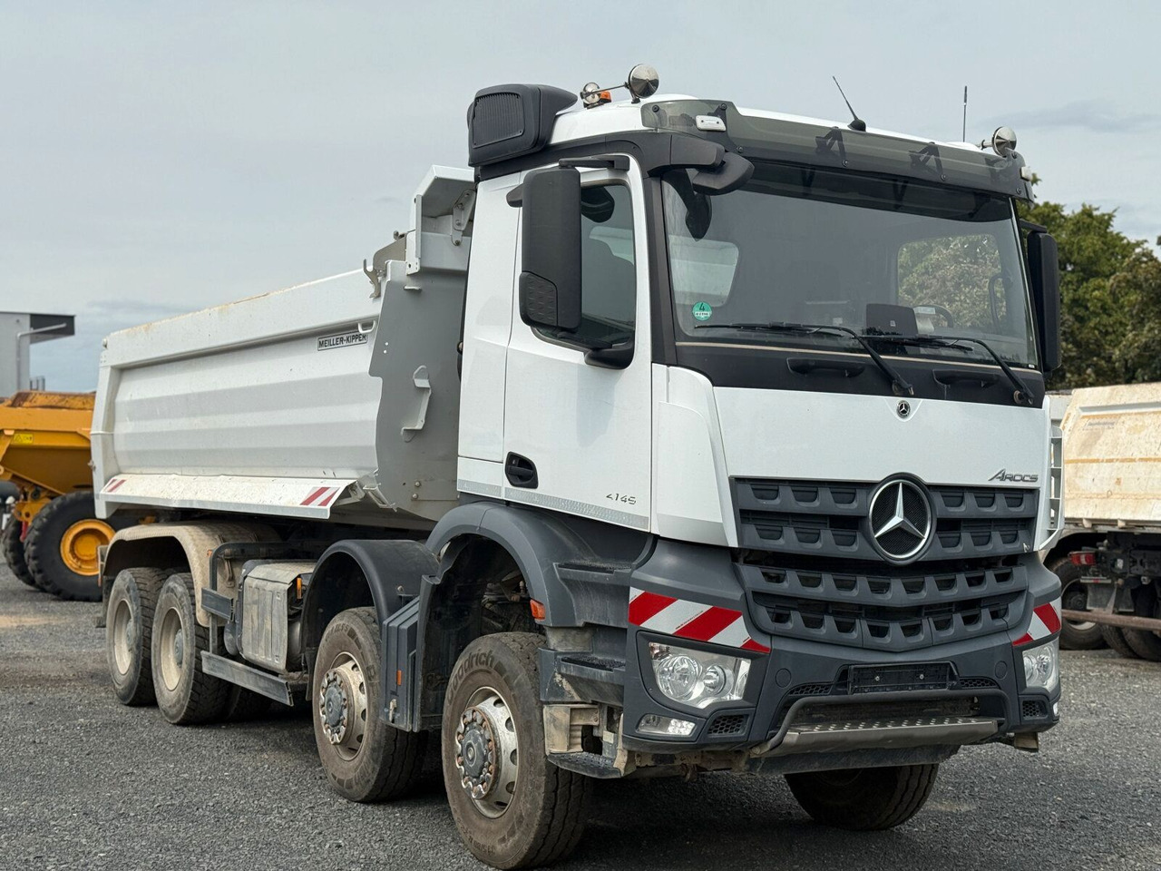 Mercedes-Benz AROCS 4145 8x8 Meiller Muldenkipper - Camion container de gunoi: Foto 1 Mercedes-Benz AROCS 4145 8x8 Meiller Muldenkipper - Camion container de gunoi: Foto 1