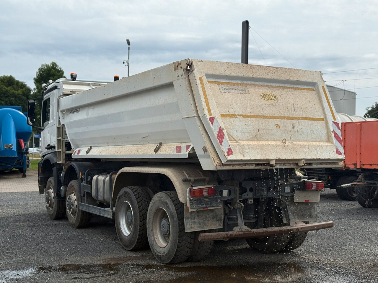 Mercedes-Benz AROCS 4145 8x8 Meiller Muldenkipper - Camion container de gunoi: Foto 5 Mercedes-Benz AROCS 4145 8x8 Meiller Muldenkipper - Camion container de gunoi: Foto 5