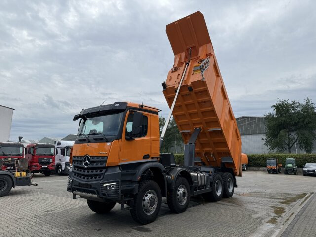 Mercedes-Benz AROCS 4851 8x6 Euro 6 Gesteinkipper MEILLER 25m³ - Camion basculantă: Foto 4 Mercedes-Benz AROCS 4851 8x6 Euro 6 Gesteinkipper MEILLER 25m³ - Camion basculantă: Foto 4