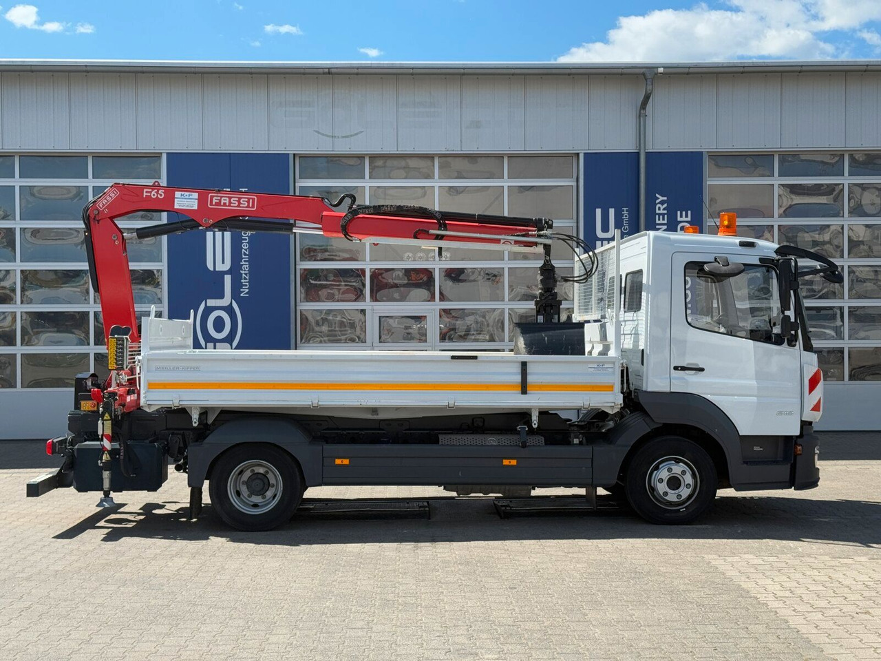 Mercedes-Benz ATEGO 818 4x2 Euro 6 Kipper Kran FASSI F65B.0.22 - Autoutilitară basculantă: Foto 3 Mercedes-Benz ATEGO 818 4x2 Euro 6 Kipper Kran FASSI F65B.0.22 - Autoutilitară basculantă: Foto 3