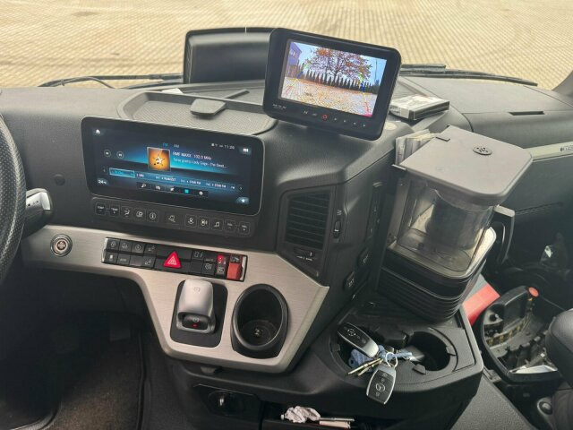 Mercedes-Benz Arocs 3253 8x4 Abrollkipper Kran Palfinger 37002 - Camion cu cârlig, Camion cu macara: Foto 3 Mercedes-Benz Arocs 3253 8x4 Abrollkipper Kran Palfinger 37002 - Camion cu cârlig, Camion cu macara: Foto 3