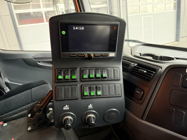 Mercedes-Benz Atego Kehrmaschine BUCHER CITYFANT 5000 - Măturătoare stradală: Foto 4 Mercedes-Benz Atego Kehrmaschine BUCHER CITYFANT 5000 - Măturătoare stradală: Foto 4