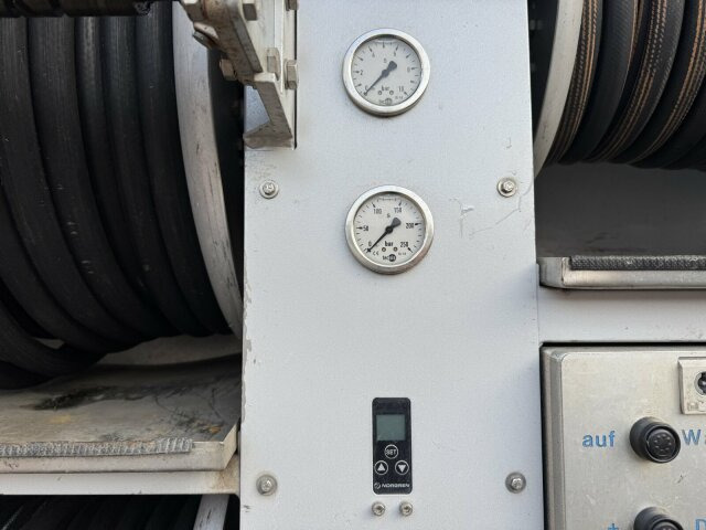 Mercedes-Benz Vario 818D Kanalreiniger Rockstroh Drain Jet 100 - Maşină pentru vidanjări: Foto 4 Mercedes-Benz Vario 818D Kanalreiniger Rockstroh Drain Jet 100 - Maşină pentru vidanjări: Foto 4