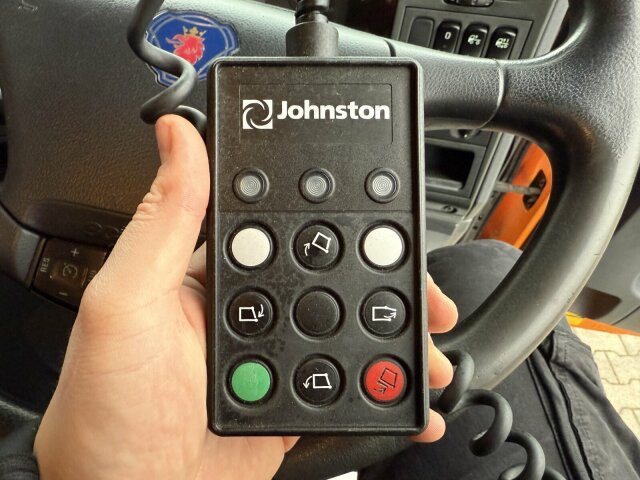 Scania P230 Kehrmaschine Johnston VT605- 6 M³ - Măturătoare stradală: Foto 5 Scania P230 Kehrmaschine Johnston VT605- 6 M³ - Măturătoare stradală: Foto 5