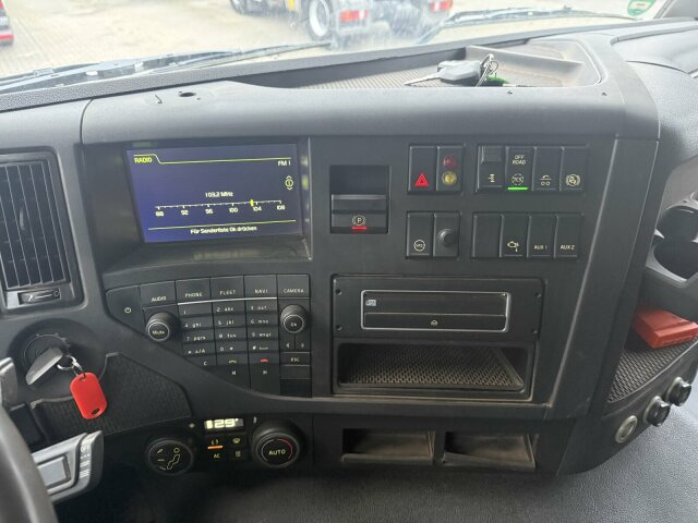 Volvo FMX 500 6x4 Kipper mit Kran Atlas 172.3E - A4 - Camion basculantă, Camion cu macara: Foto 3 Volvo FMX 500 6x4 Kipper mit Kran Atlas 172.3E - A4 - Camion basculantă, Camion cu macara: Foto 3