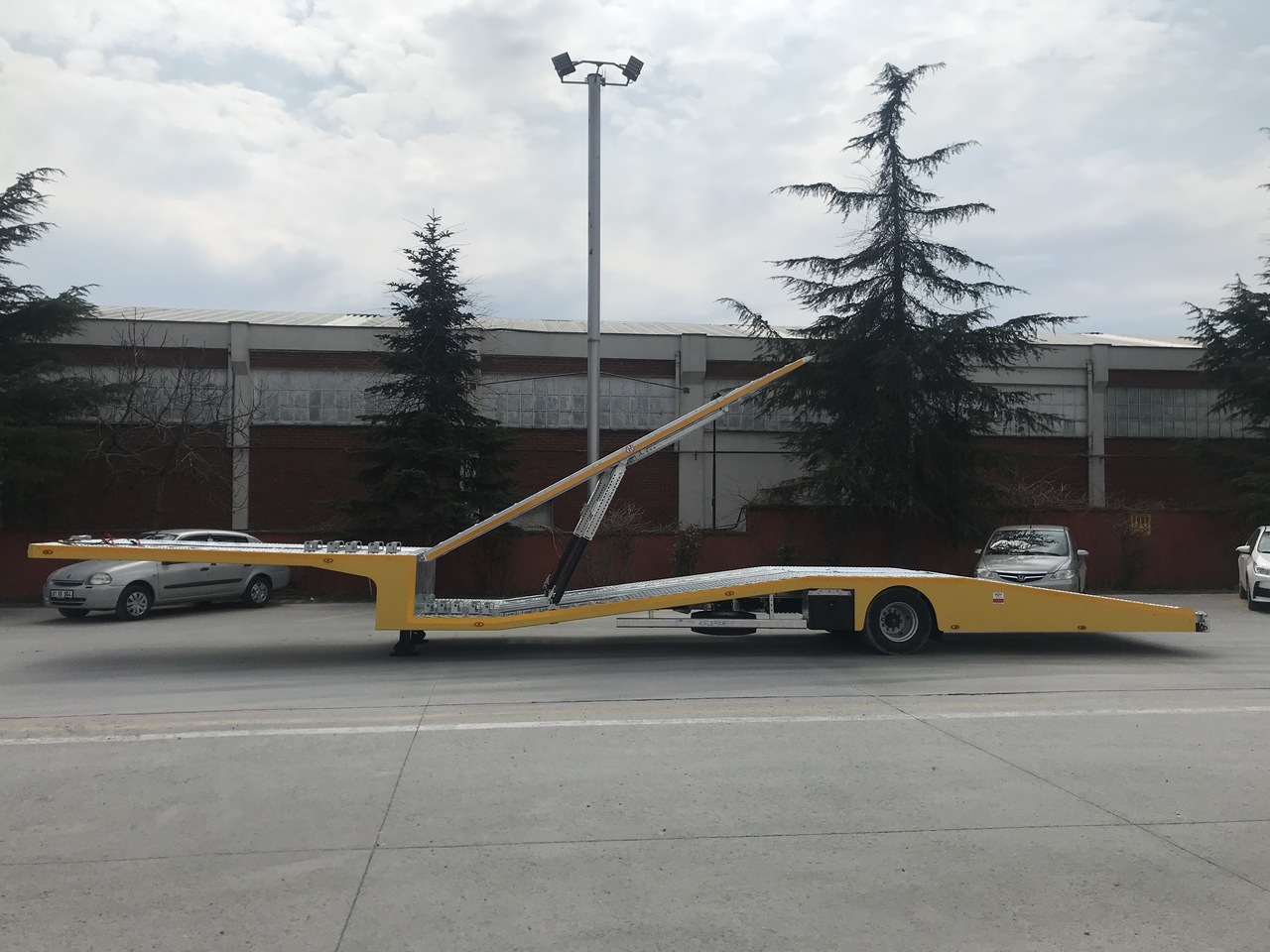 KALEPAR KLP 119V4 Autotransporter - Semiremorcă transport auto: Foto 1 KALEPAR KLP 119V4 Autotransporter - Semiremorcă transport auto: Foto 1