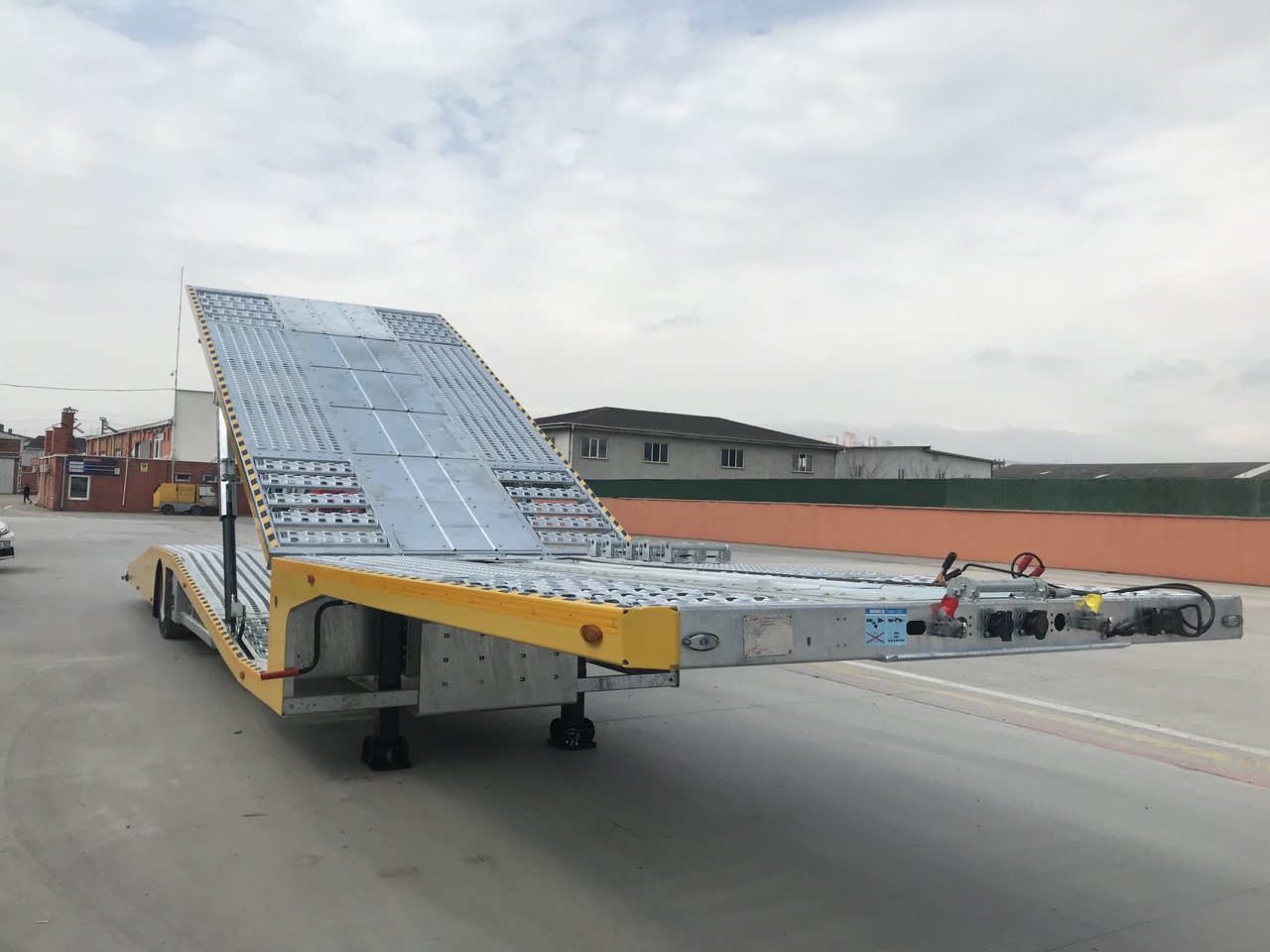 KALEPAR KLP 119V4 Autotransporter - Semiremorcă transport auto: Foto 2 KALEPAR KLP 119V4 Autotransporter - Semiremorcă transport auto: Foto 2