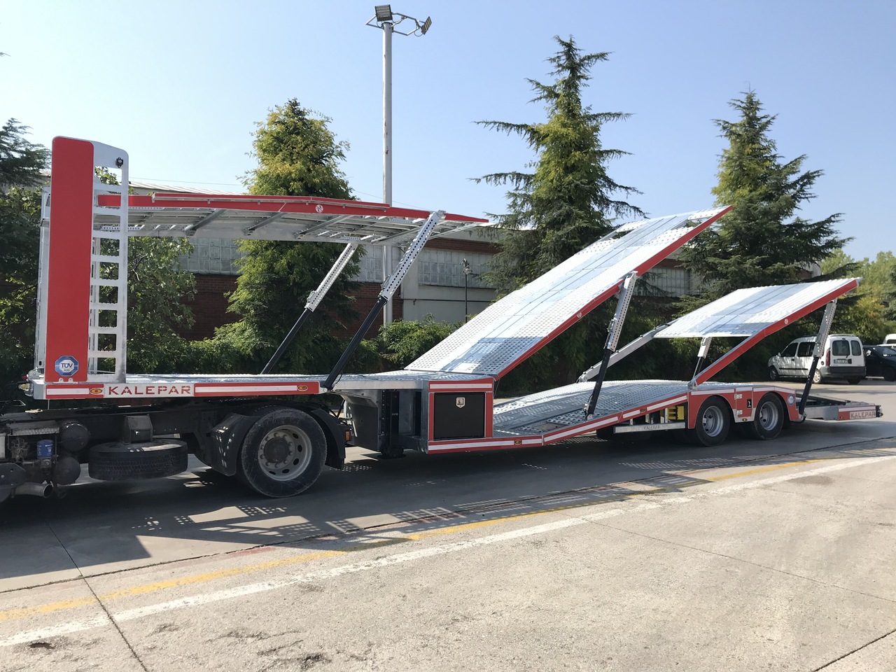 KALEPAR KLP 228V6-6 Loader Autotransporter - Semiremorcă transport auto: Foto 4 KALEPAR KLP 228V6-6 Loader Autotransporter - Semiremorcă transport auto: Foto 4