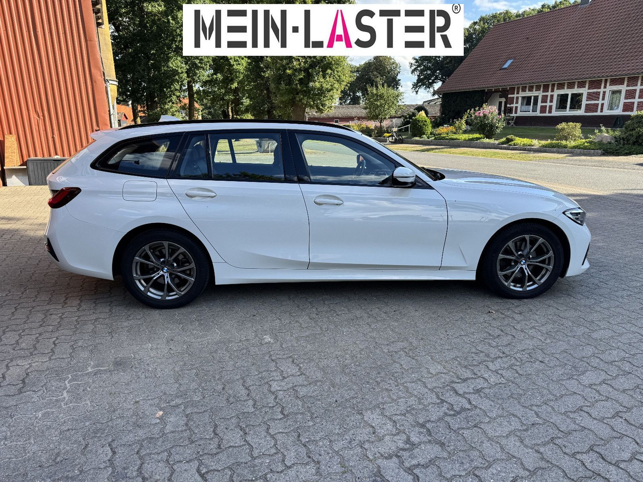 BMW 320 d xDrive touring Sport Line shadow AHK - Mașină break: Foto 5 BMW 320 d xDrive touring Sport Line shadow AHK - Mașină break: Foto 5
