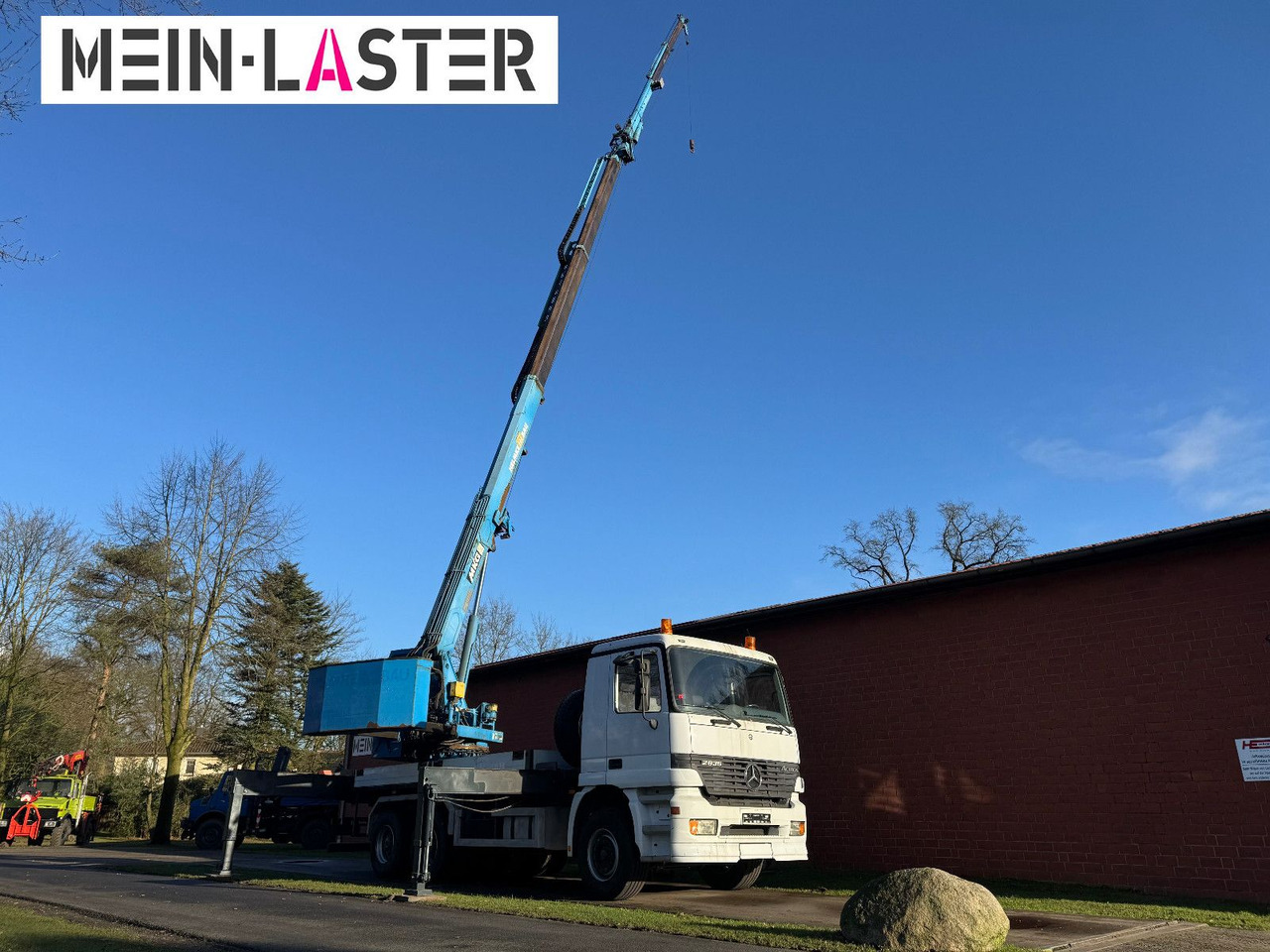 Mercedes-Benz 3335 V6 MKG 550 Ta2-a2 -46m 420 kg Funk - Camion cu macara: Foto 5 Mercedes-Benz 3335 V6 MKG 550 Ta2-a2 -46m 420 kg Funk - Camion cu macara: Foto 5