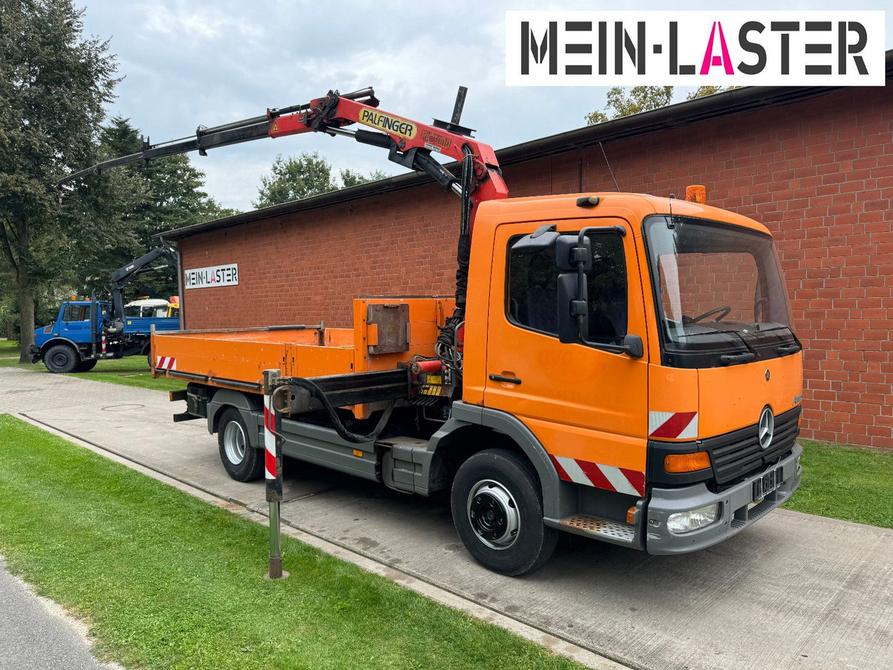 Autoutilitară cu platformă Mercedes-Benz 815 Pritsche  Palfinger PK 7000 13 m Funk + AHK Mercedes-Benz 815 Pritsche  Palfinger PK 7000 13 m Funk + AHK: Foto 8