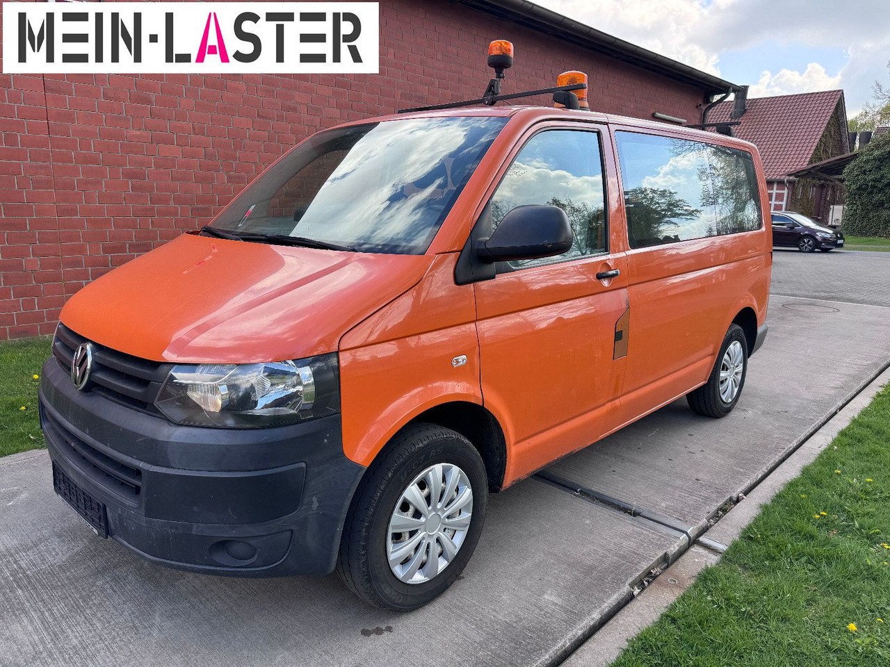 Volkswagen T5 2.0 tdi Bus 9 Sitzer - Transport persoane: Foto 2 Volkswagen T5 2.0 tdi Bus 9 Sitzer - Transport persoane: Foto 2