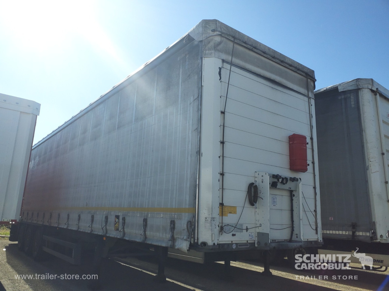 SCHMITZ Curtainsider Standard - Semiremorcă prelată: Foto 1 SCHMITZ Curtainsider Standard - Semiremorcă prelată: Foto 1