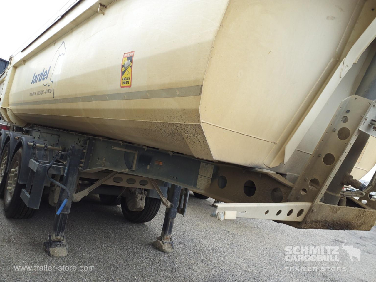 SCHMITZ Tipper Steel half pipe body 26m³ - Semiremorcă basculantă: Foto 1 SCHMITZ Tipper Steel half pipe body 26m³ - Semiremorcă basculantă: Foto 1