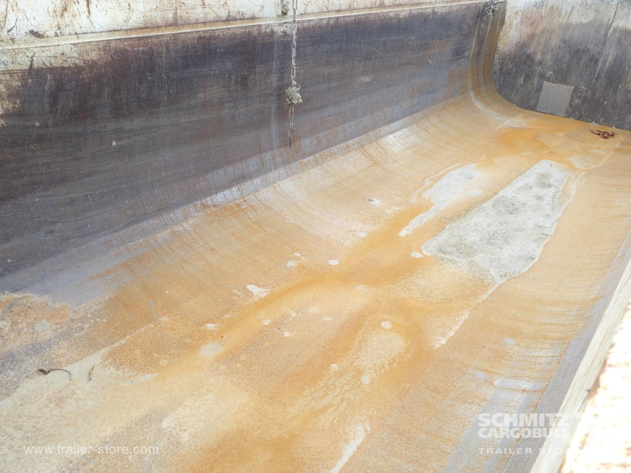 SCHMITZ Tipper Steel half pipe body 26m³ - Semiremorcă basculantă: Foto 2 SCHMITZ Tipper Steel half pipe body 26m³ - Semiremorcă basculantă: Foto 2
