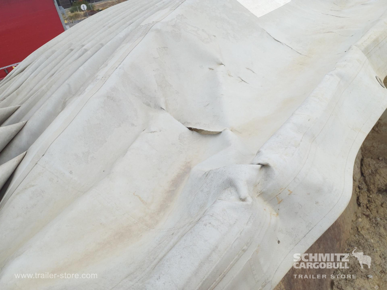 SCHMITZ Tipper Steel half pipe body 26m³ - Semiremorcă basculantă: Foto 3 SCHMITZ Tipper Steel half pipe body 26m³ - Semiremorcă basculantă: Foto 3