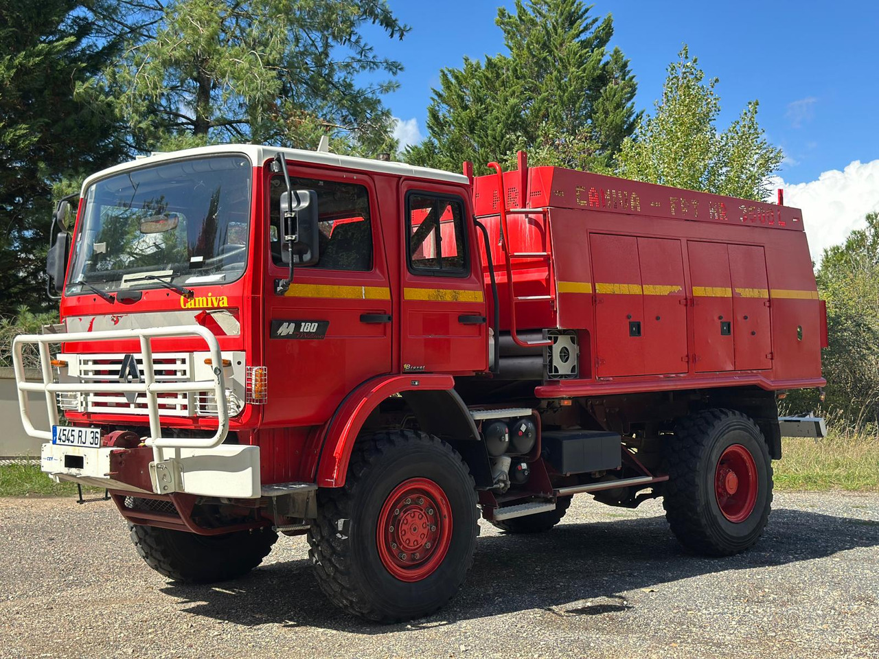 RENAULT M180 - Autospeciala de stins incendii: Foto 3 RENAULT M180 - Autospeciala de stins incendii: Foto 3