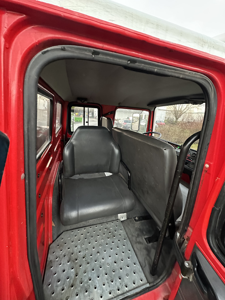 Autospeciala de stins incendii RENAULT M180: Foto 12