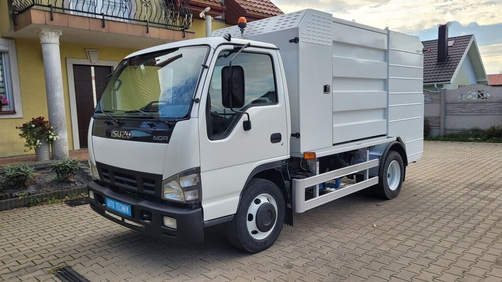 Isuzu NQR75 Container washer laveuse lavacassonetti myjka - Autogunoiere: Foto 4 Isuzu NQR75 Container washer laveuse lavacassonetti myjka - Autogunoiere: Foto 4