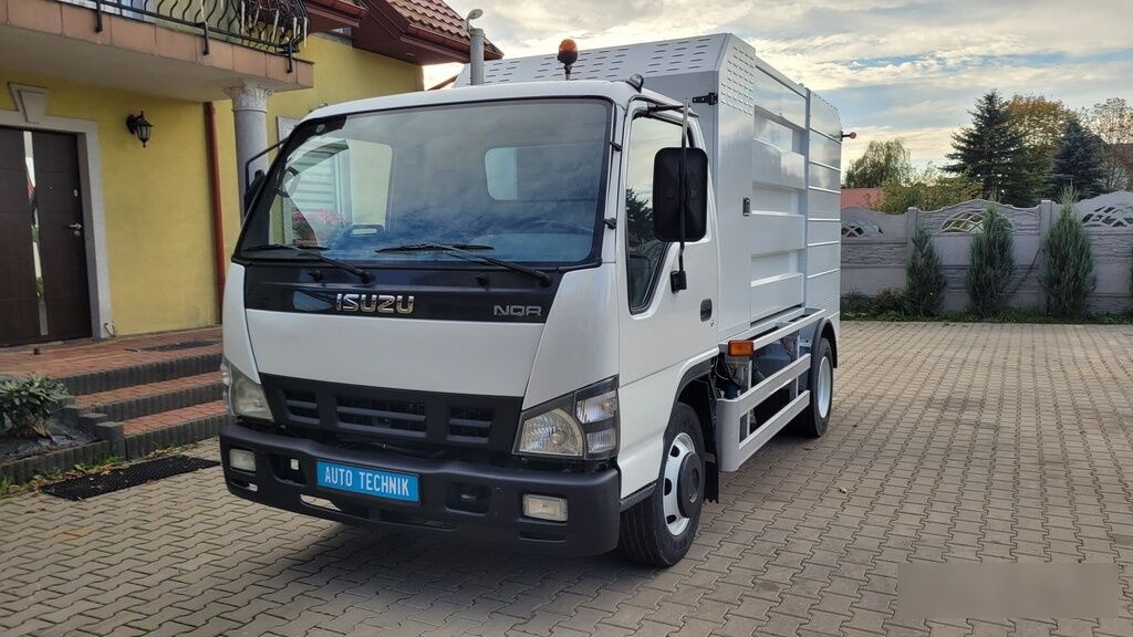 Isuzu NQR75 Container washer laveuse lavacassonetti myjka - Autogunoiere: Foto 3 Isuzu NQR75 Container washer laveuse lavacassonetti myjka - Autogunoiere: Foto 3