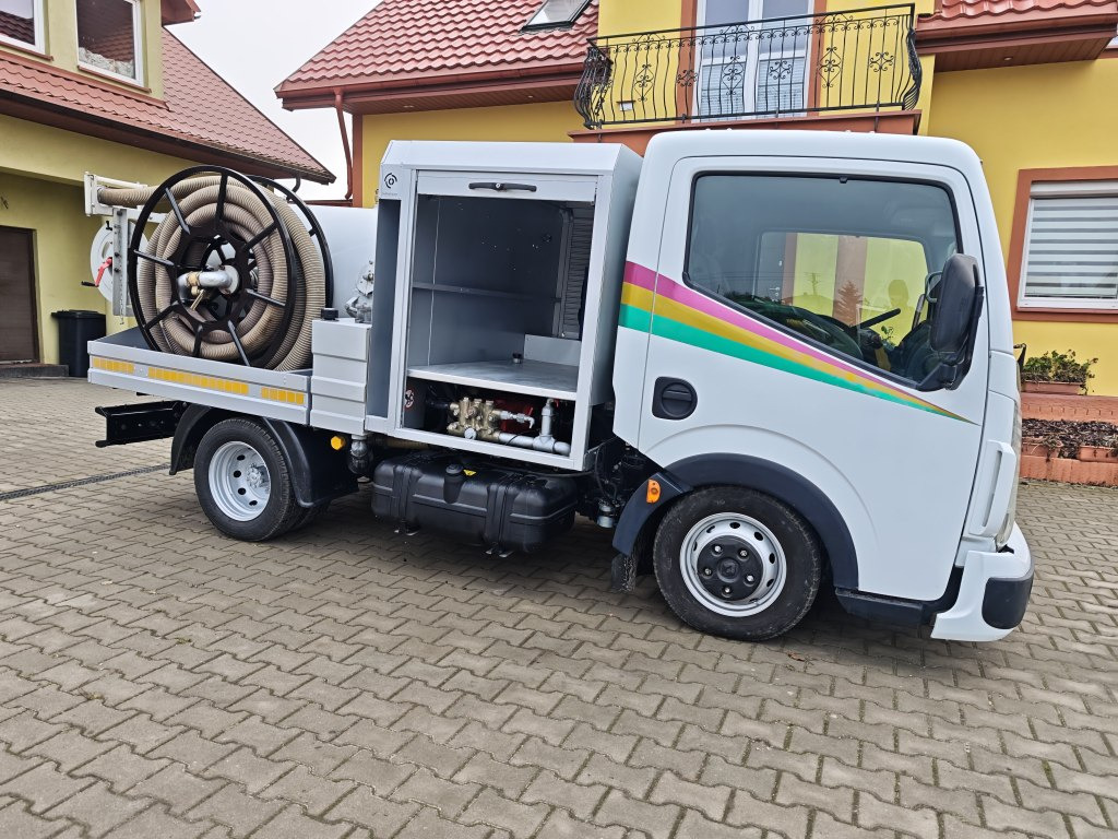 Renault Maxity Kanalreiniger Hydrocureur Saugwagen - Maşină pentru vidanjări: Foto 1 Renault Maxity Kanalreiniger Hydrocureur Saugwagen - Maşină pentru vidanjări: Foto 1