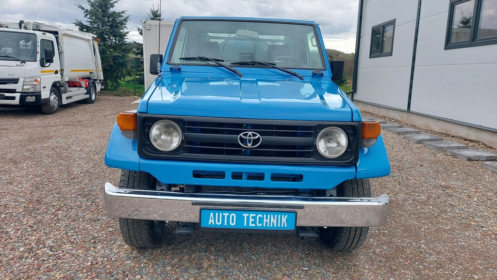 Toyota Land Cruiser COMBI HYDRO CLEANER Mini Combine - Maşină pentru vidanjări: Foto 5 Toyota Land Cruiser COMBI HYDRO CLEANER Mini Combine - Maşină pentru vidanjări: Foto 5