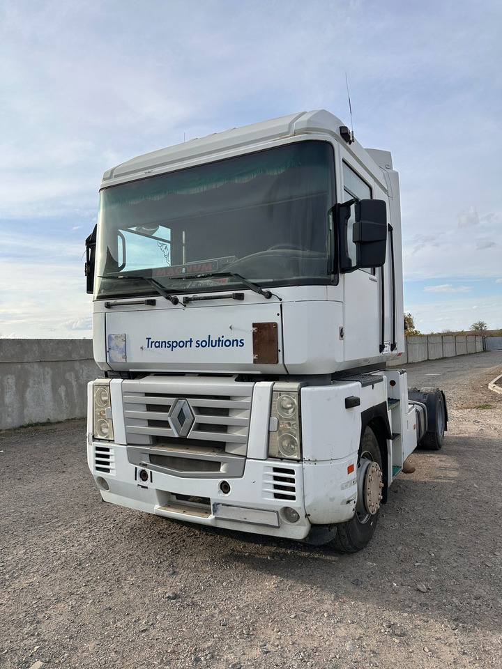 RENAULT Magnum 440 | ID1639S - Cap tractor: Foto 3 RENAULT Magnum 440 | ID1639S - Cap tractor: Foto 3