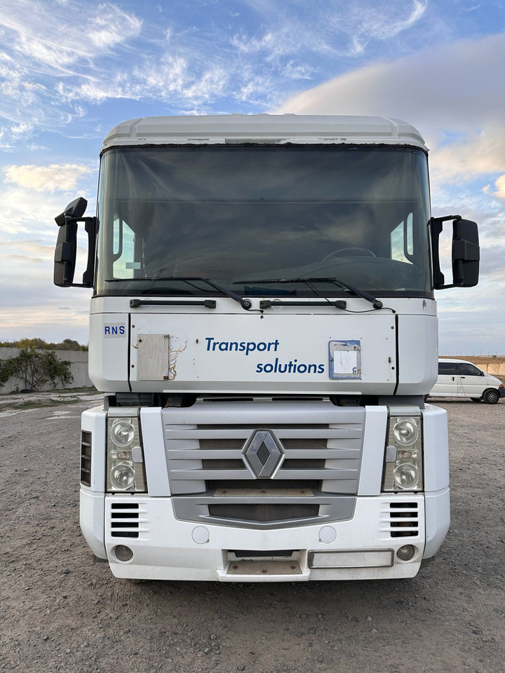 RENAULT Magnum 440 | ID1644S - Cap tractor: Foto 2 RENAULT Magnum 440 | ID1644S - Cap tractor: Foto 2