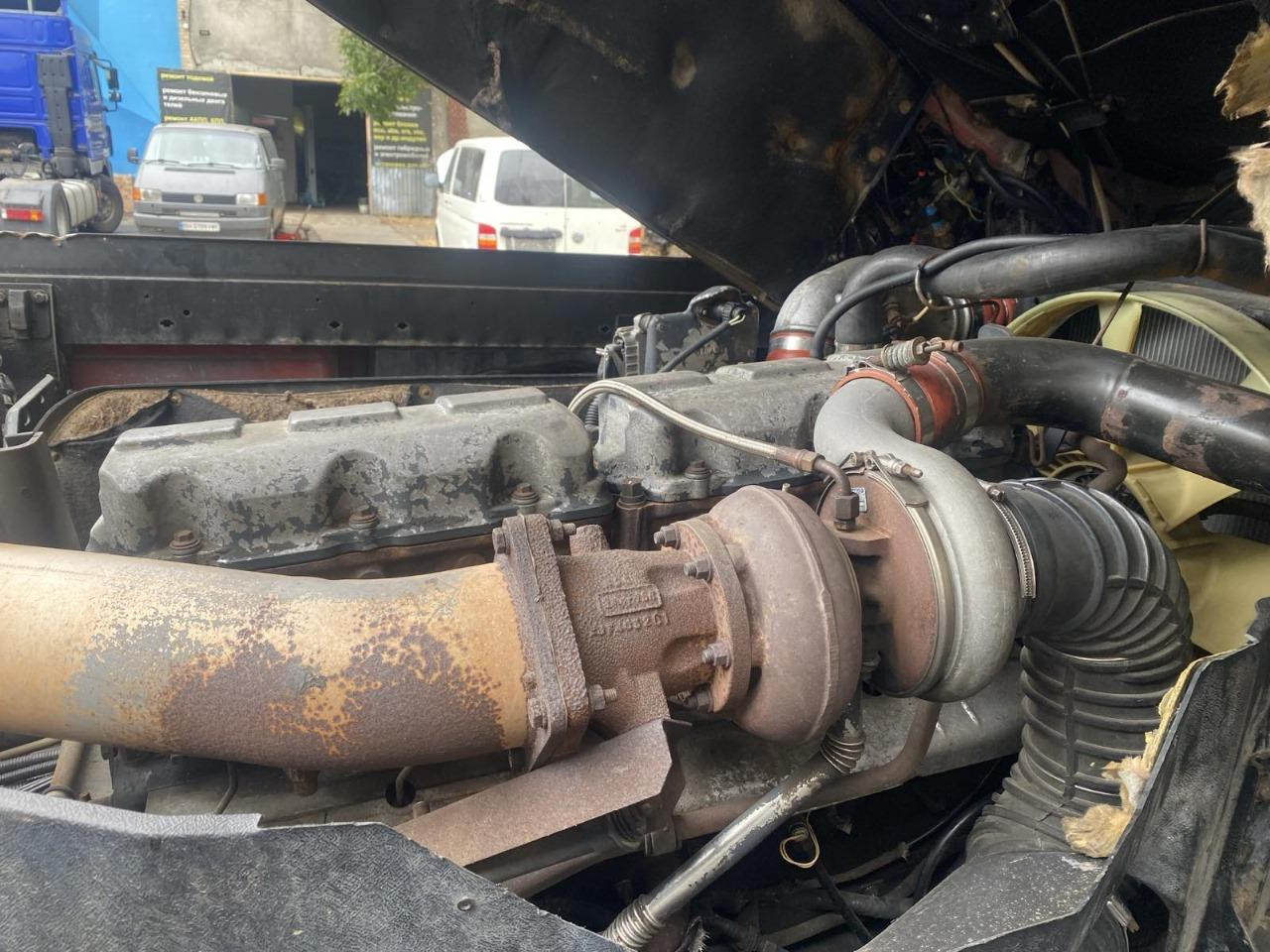 Cap tractor RENAULT Magnum 480: Foto 27 Cap tractor RENAULT Magnum 480: Foto 27