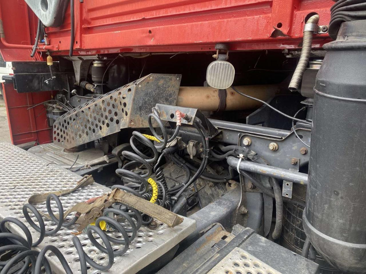 Cap tractor RENAULT Magnum 480: Foto 31 Cap tractor RENAULT Magnum 480: Foto 31