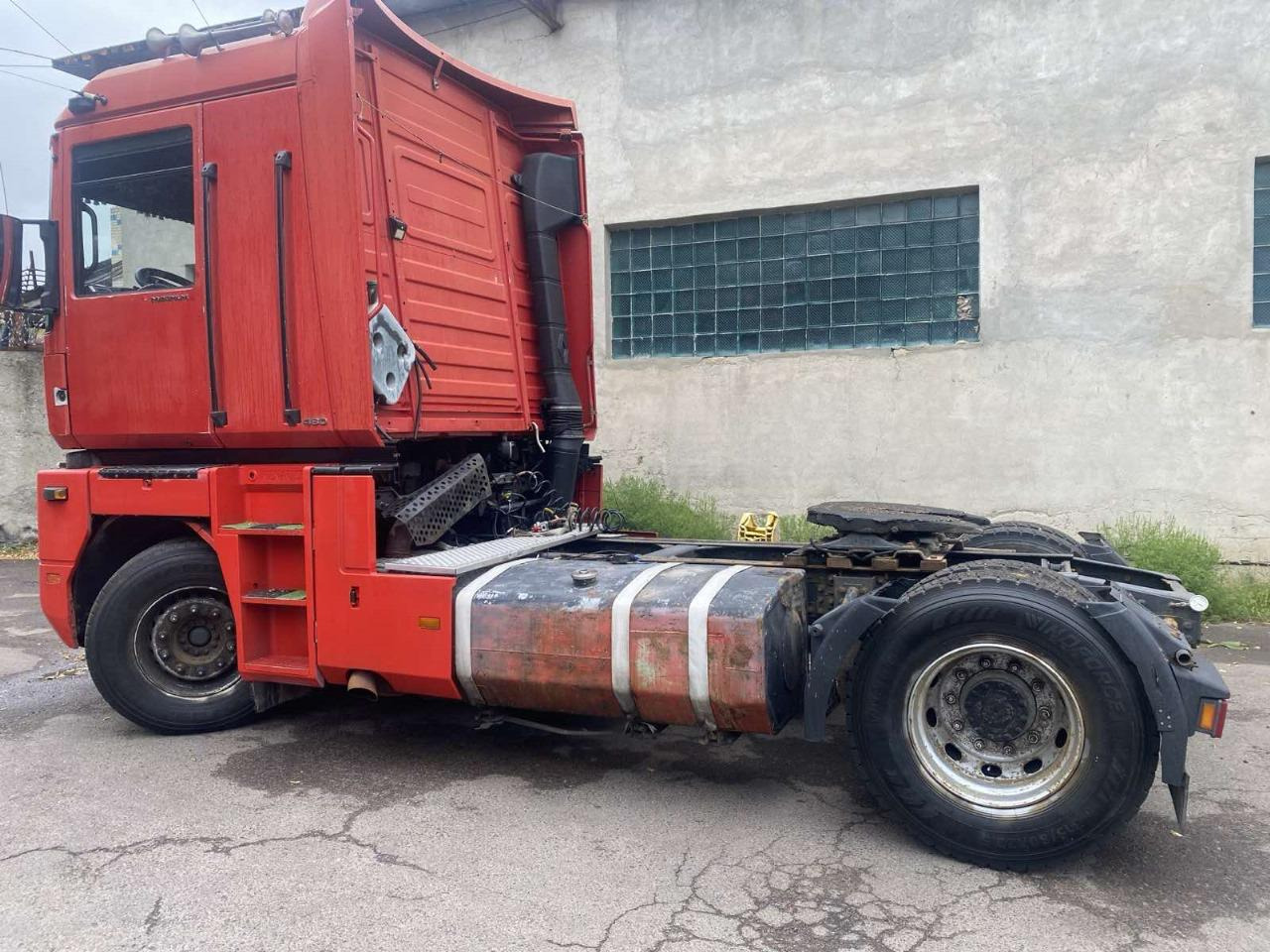 Cap tractor RENAULT Magnum 480: Foto 6 Cap tractor RENAULT Magnum 480: Foto 6