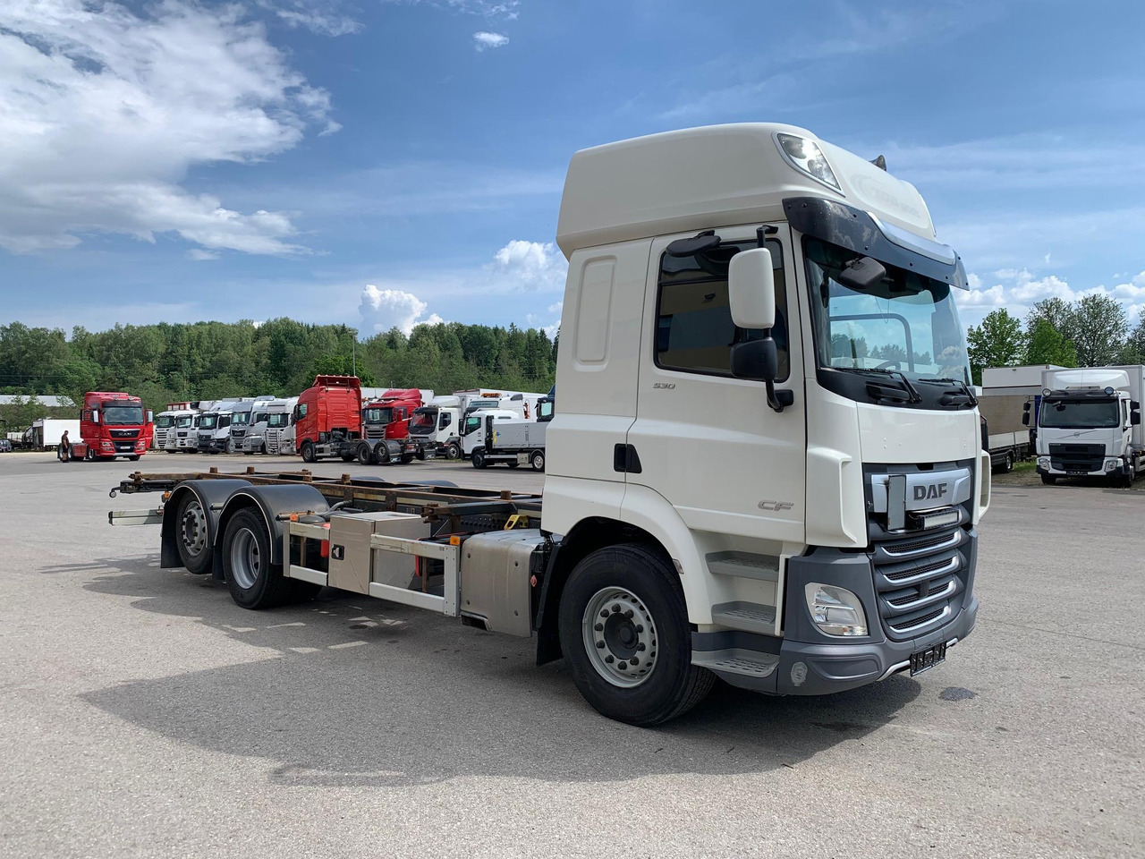 DAF CF 530 - Camion şasiu: Foto 1 DAF CF 530 - Camion şasiu: Foto 1