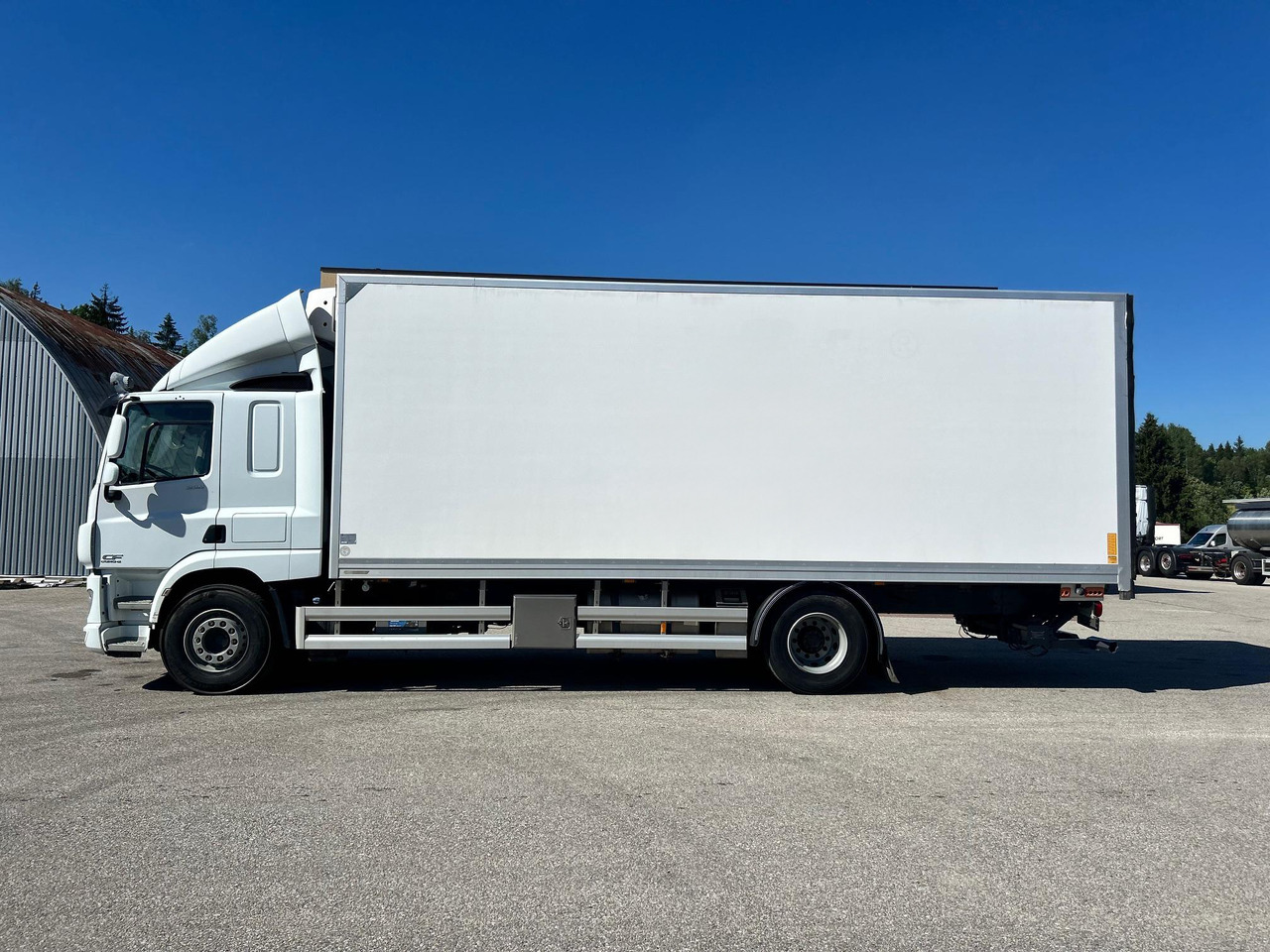 DAF CF330 - Camion frigider: Foto 4 DAF CF330 - Camion frigider: Foto 4