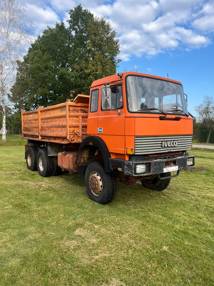 IVECO Magirus 260-30 - Camion basculantă: Foto 1 IVECO Magirus 260-30 - Camion basculantă: Foto 1