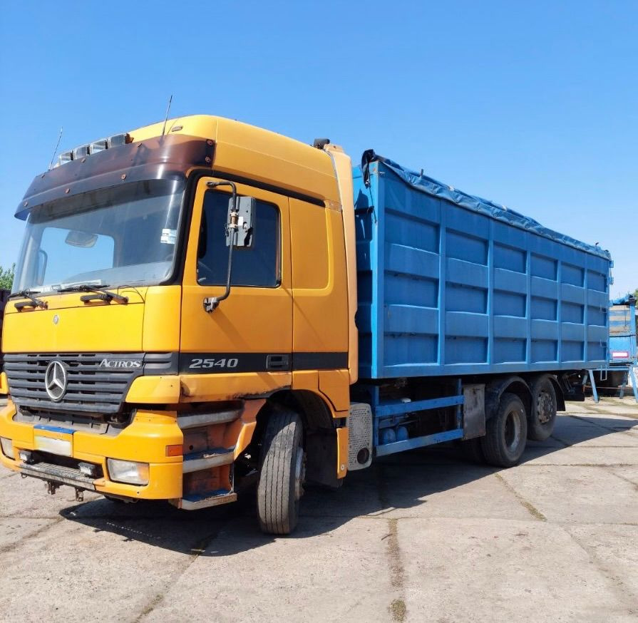 MERCEDES-BENZ 2540 - Camion platformă: Foto 2 MERCEDES-BENZ 2540 - Camion platformă: Foto 2