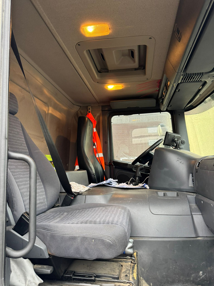 Camion frigider SCANIA P270: Foto 25