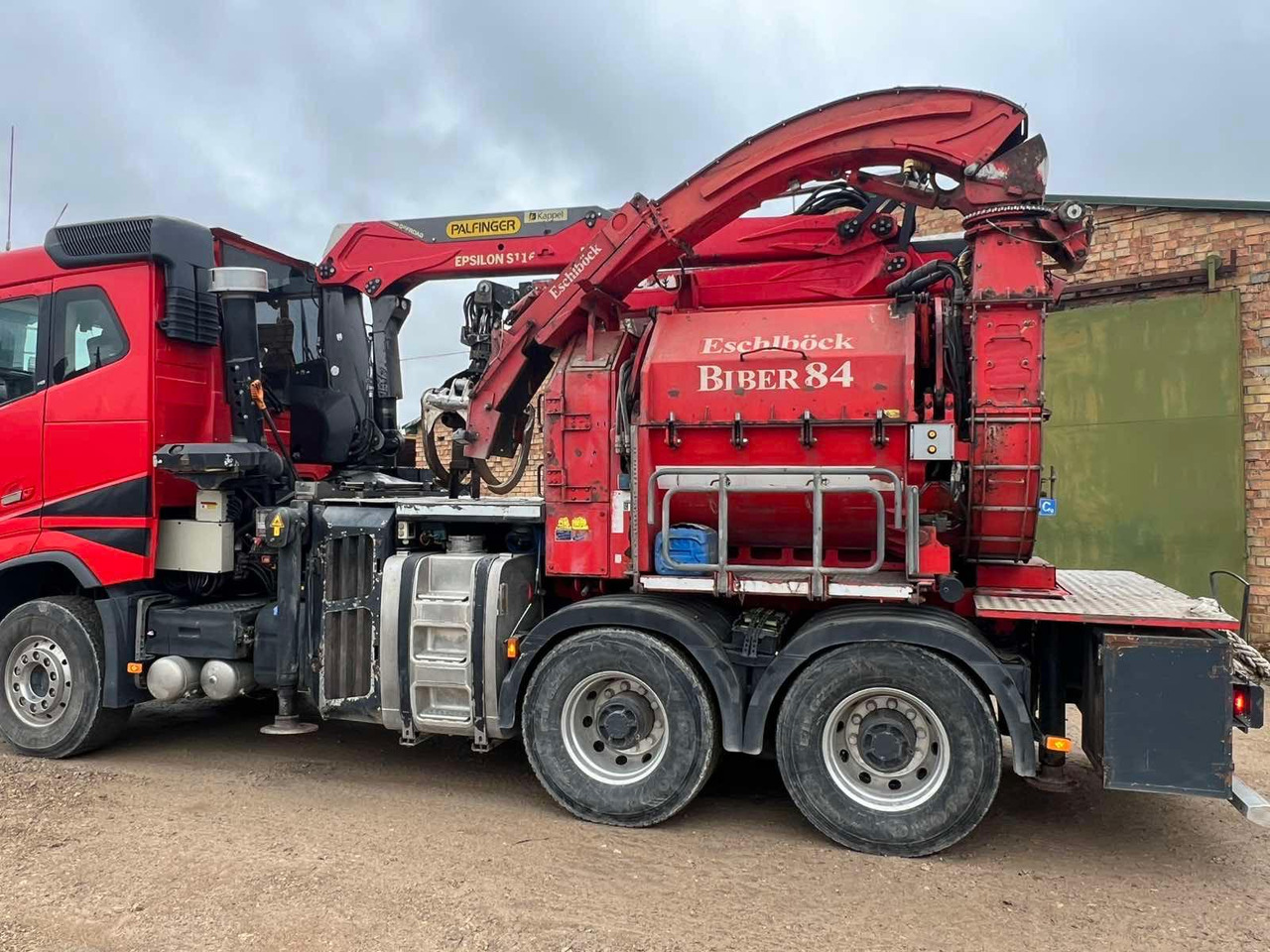 VOLVO FH16.550 - Tocător de lemne: Foto 5 VOLVO FH16.550 - Tocător de lemne: Foto 5