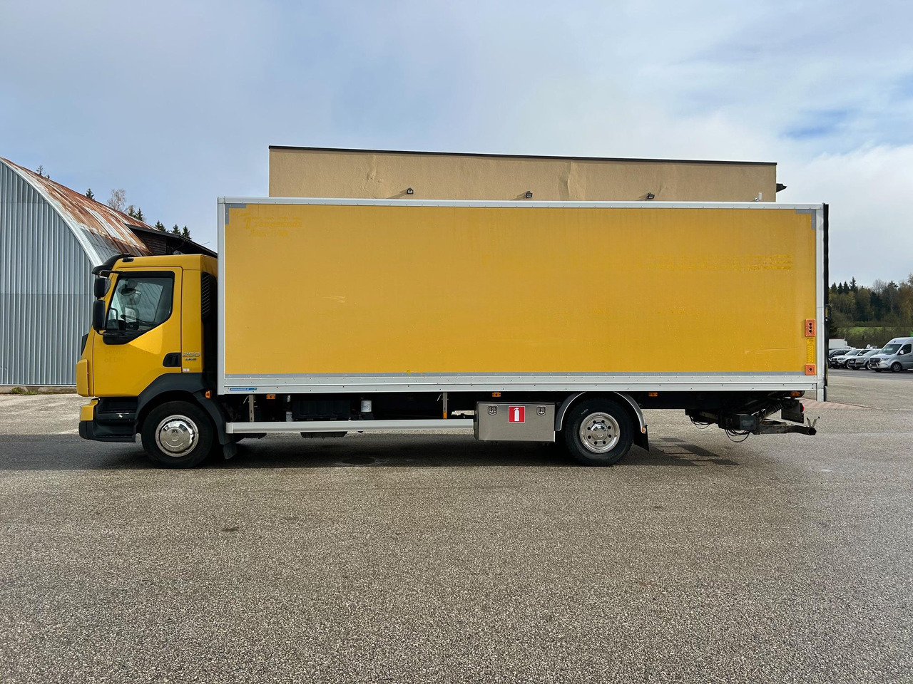 VOLVO FL250 - Camion furgon: Foto 2 VOLVO FL250 - Camion furgon: Foto 2