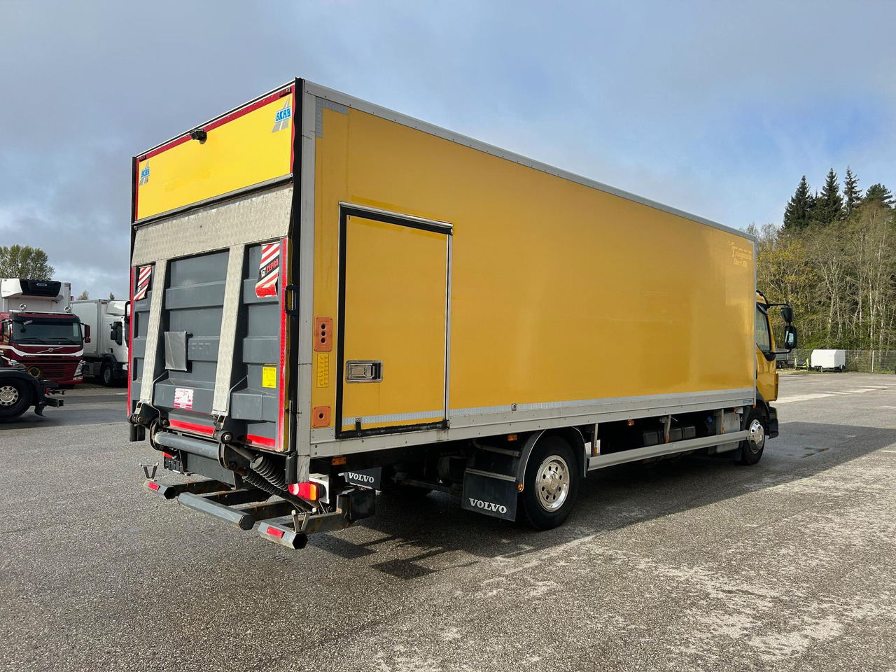 VOLVO FL250 - Camion furgon: Foto 5 VOLVO FL250 - Camion furgon: Foto 5