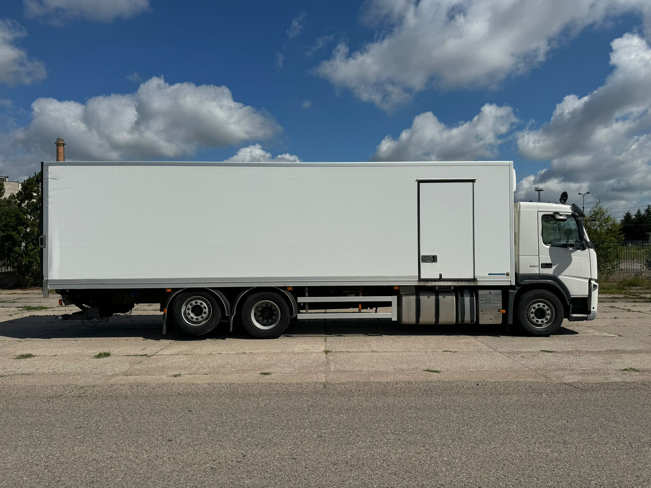 VOLVO FM330 - Camion frigider: Foto 4 VOLVO FM330 - Camion frigider: Foto 4