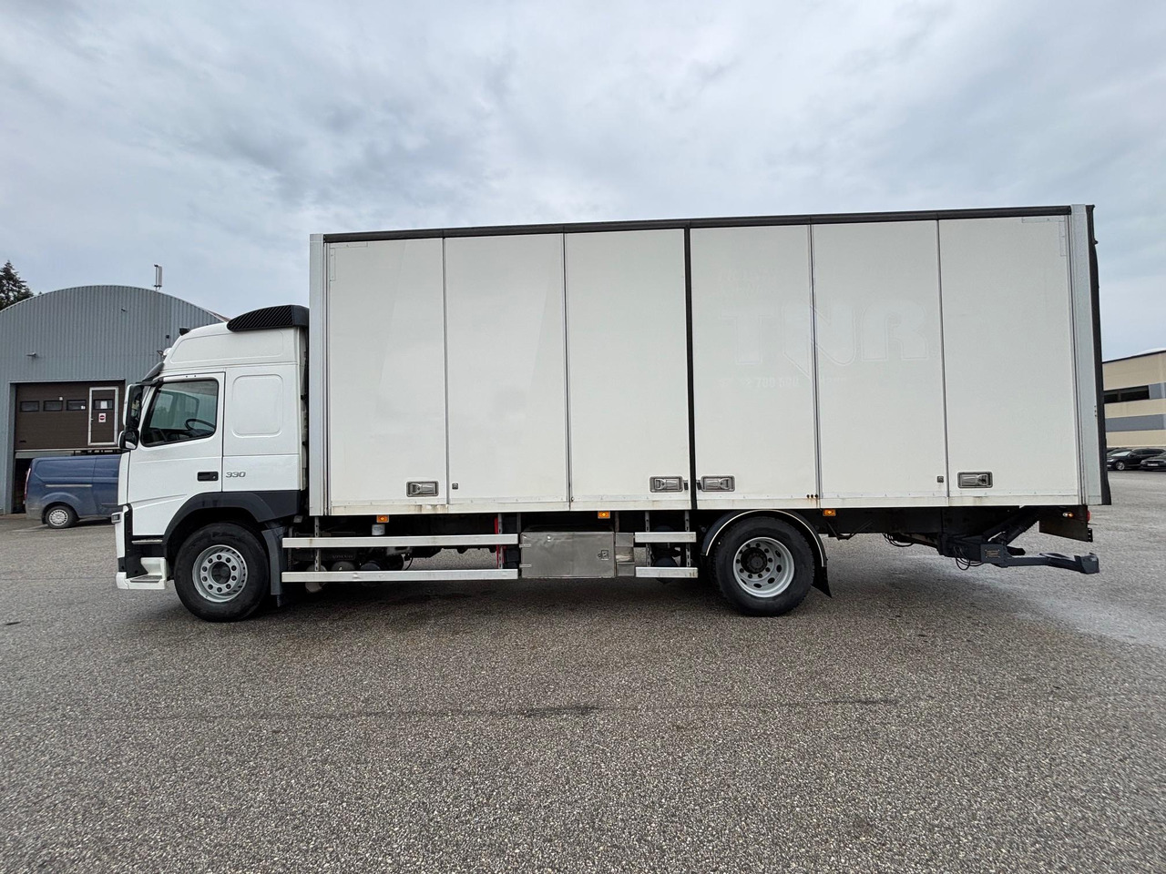 VOLVO FM330 - Camion furgon: Foto 5 VOLVO FM330 - Camion furgon: Foto 5