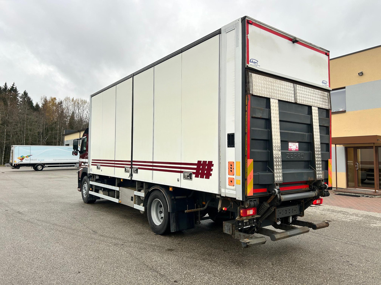 VOLVO FM370 - Camion frigider: Foto 5 VOLVO FM370 - Camion frigider: Foto 5